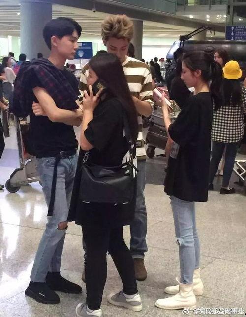 机场吃瓜群众,揭秘旅客百态