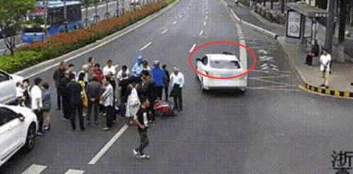 撞车吃瓜,一场意外的“瓜”事